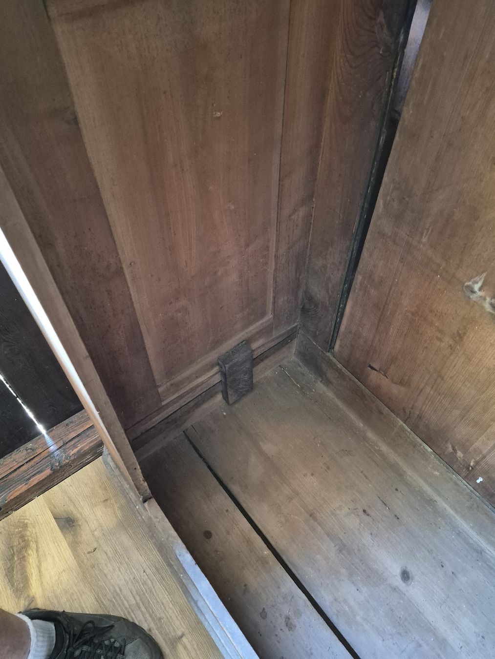 Schränke: Bauernschrank – Gebraucht aus Magden von Houle 4