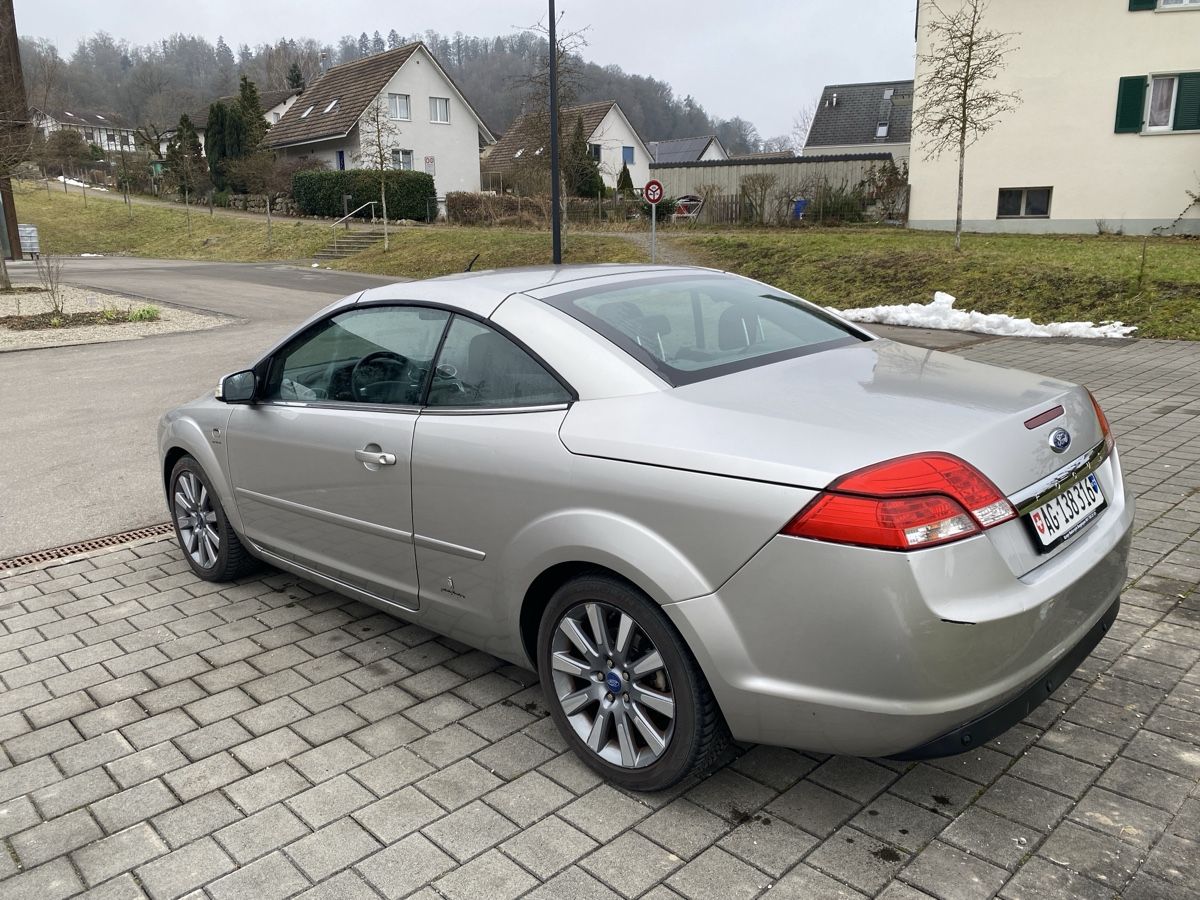 Ford Automobili: Ford Focus Cabriolet Silber guter Zustand – Usato da Mägenwil venduto da Limited07 2