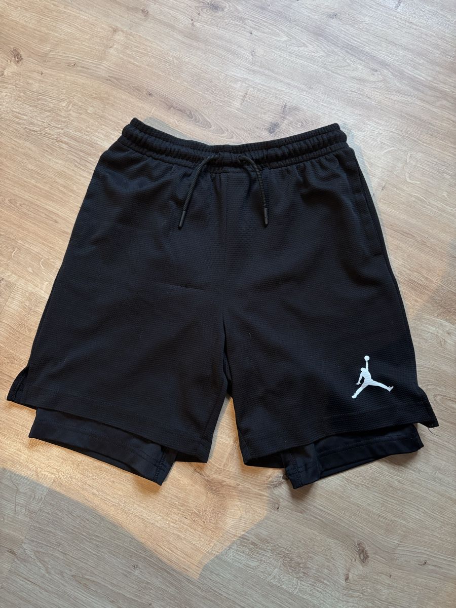 Jordan Hosen: short de sport JORDAN, taille 12-13 ans – Gebraucht aus Tavannes von callie.mcli