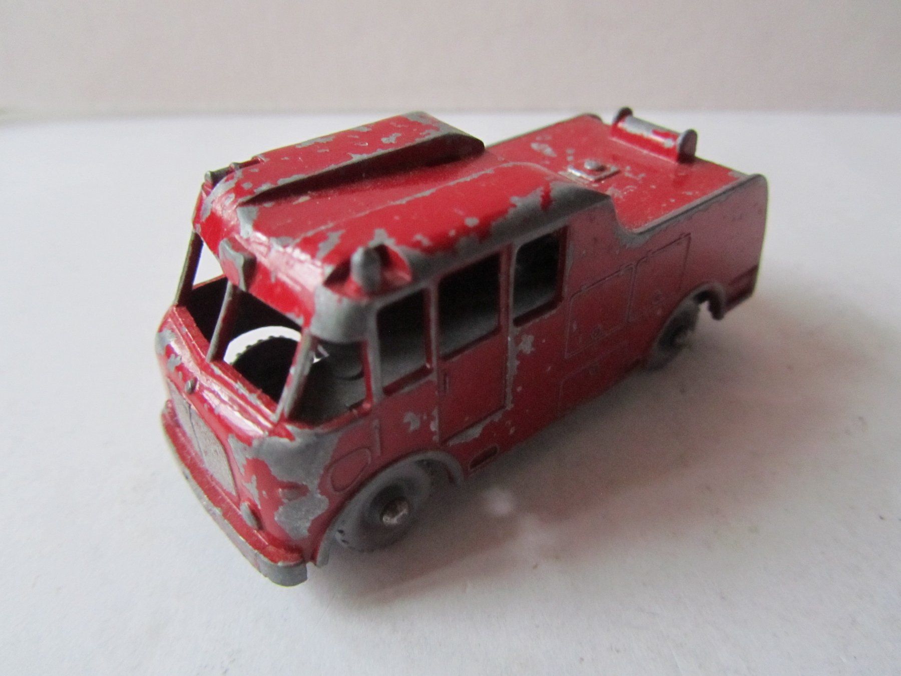 Matchbox Modellautos: Fire Engine, Matchbox Lesney, Nr. 9C, 1959-66 – Gebraucht aus Weiningen ZH von dietsch57