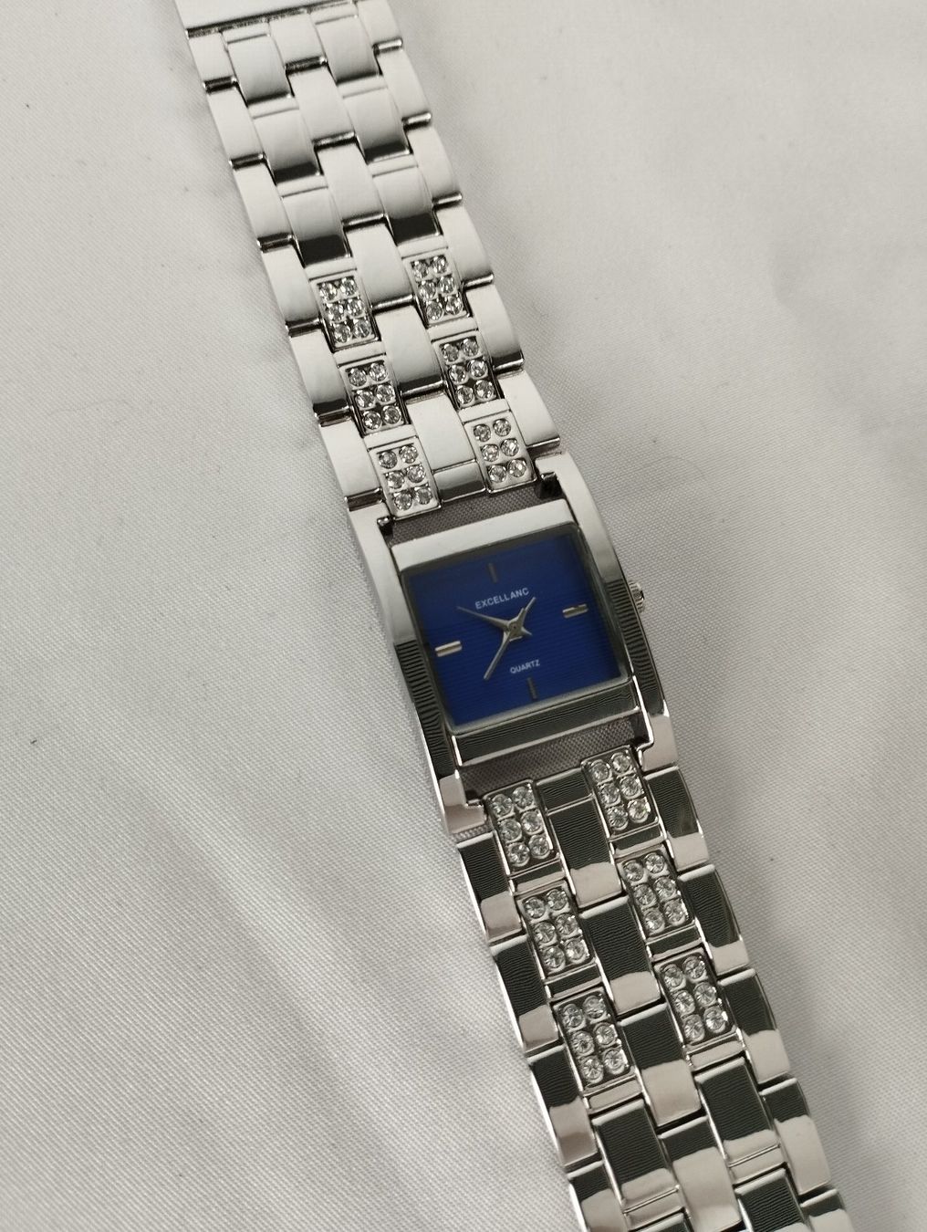 Uhren: EXCELLANC Armbanduhr mit Strass – Neu und originalverpackt aus Schübelbach von Restwert_Schubelbach