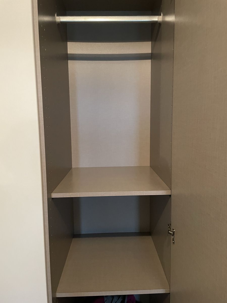 Armadi: Schöner Schrank, Mädchen/Kinderzimmer – Usato da Neftenbach venduto da aeronic 3