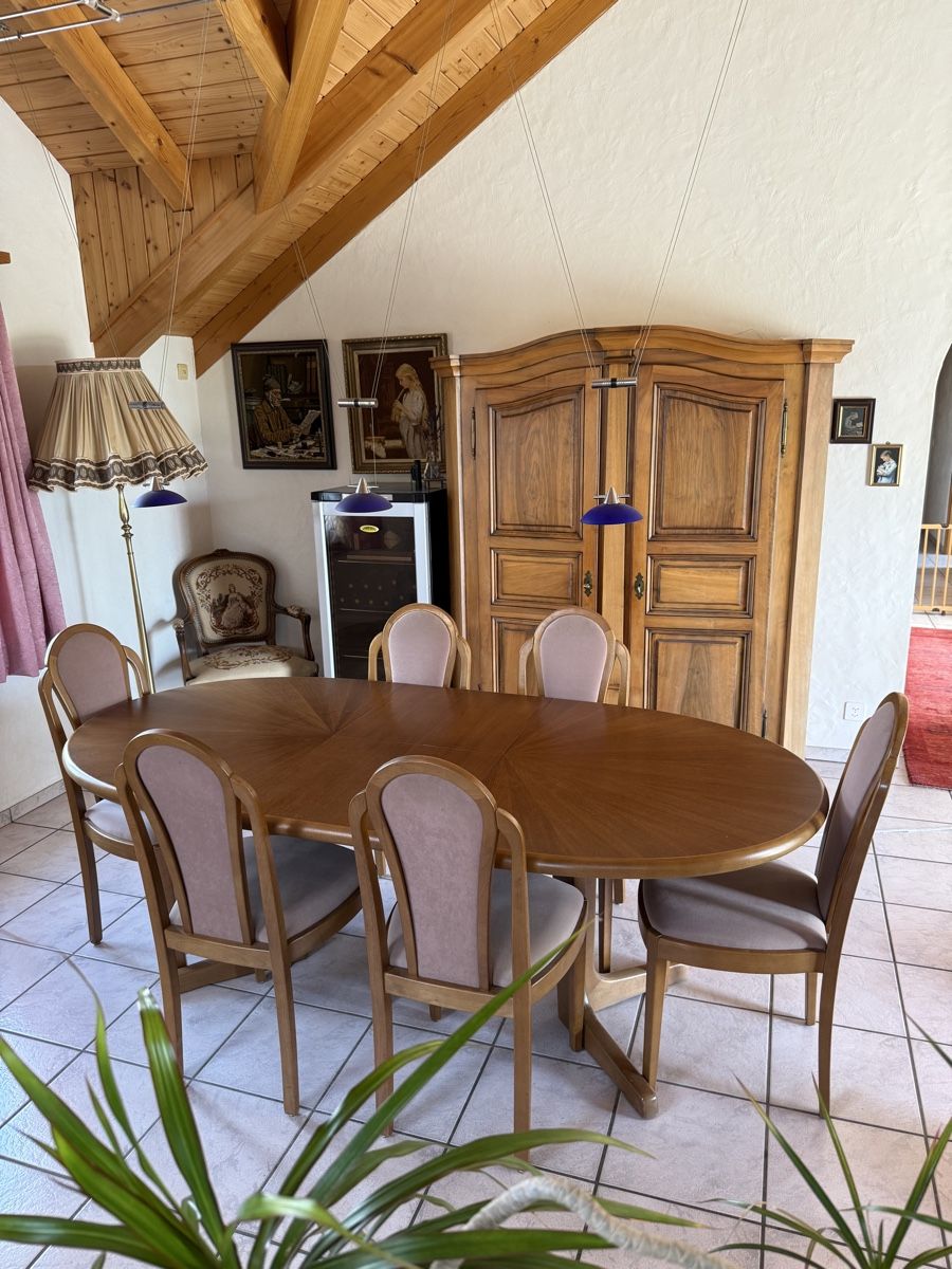 Tischset: Esstisch mit 6 Stühlen, Top Zustand – Neu (gemäss Beschreibung) aus Olten von flosflomarkt
