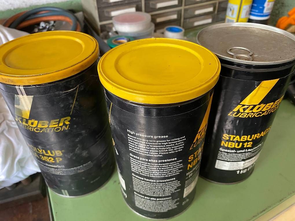 Oli & Additivi: Klüber Fett, Superqualität – Usato da Altdorf UR venduto da Gda 3