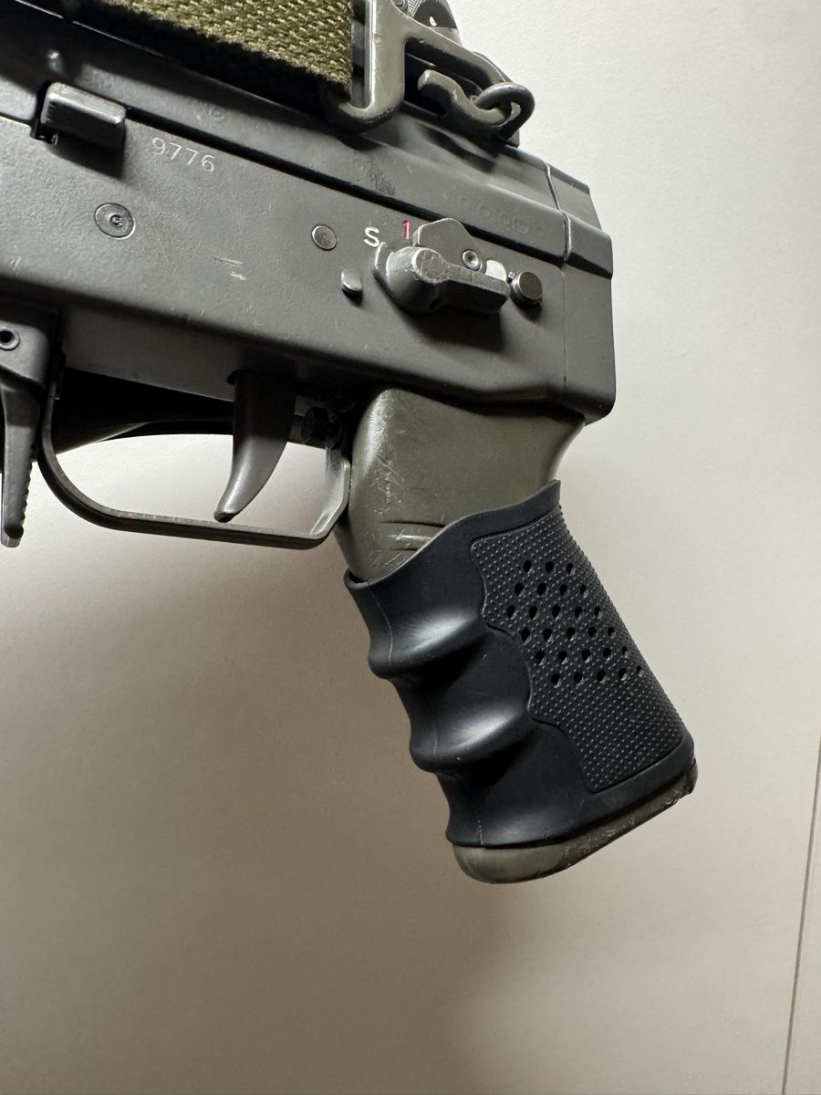 Tiro a segno: Gummigriff für Stgw 90 – Usato da Lyss venduto da taw1009