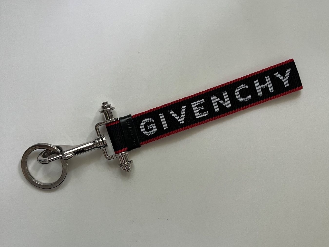 Givenchy Portachiavi: Givenchy keyholder Made in Italy New – Nuovo (secondo la descrizione) da versoix venduto da Aess 2