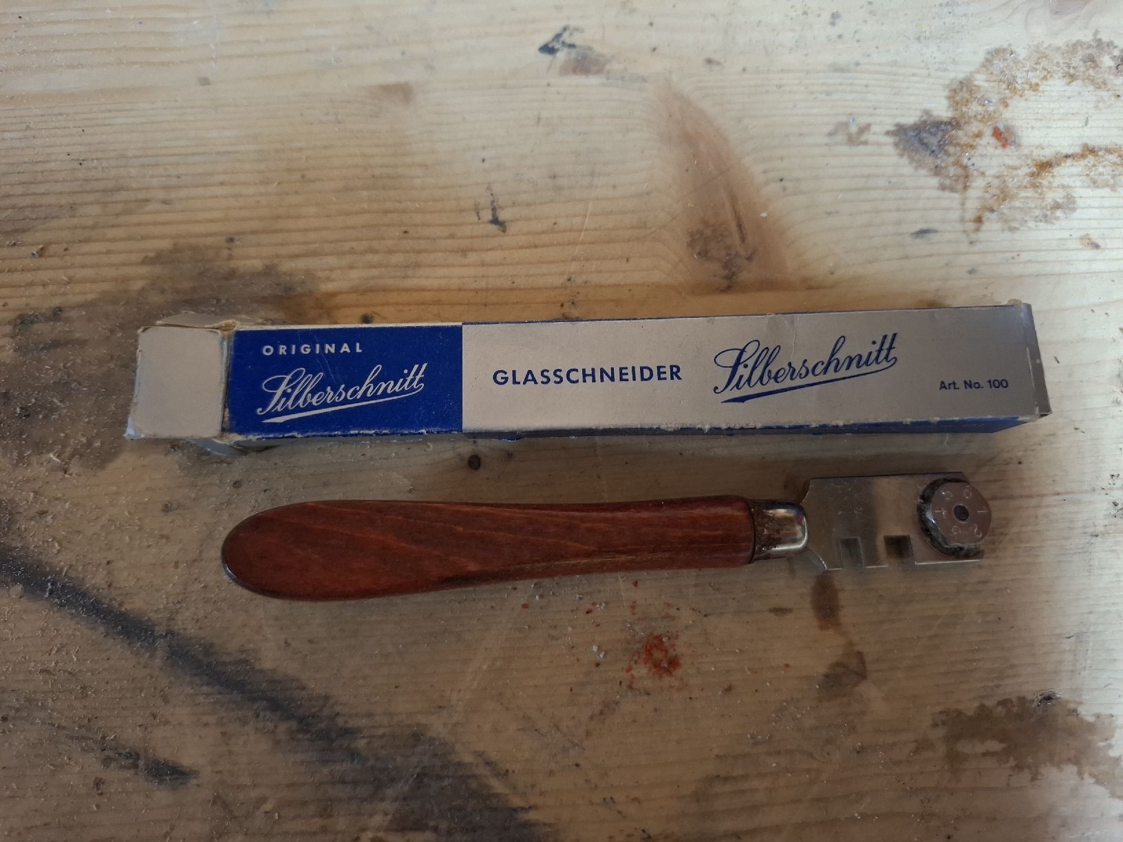 Tutti gli attrezzi: Silberschnitt Glasschneider – Usato da St. German venduto da Neuwelt