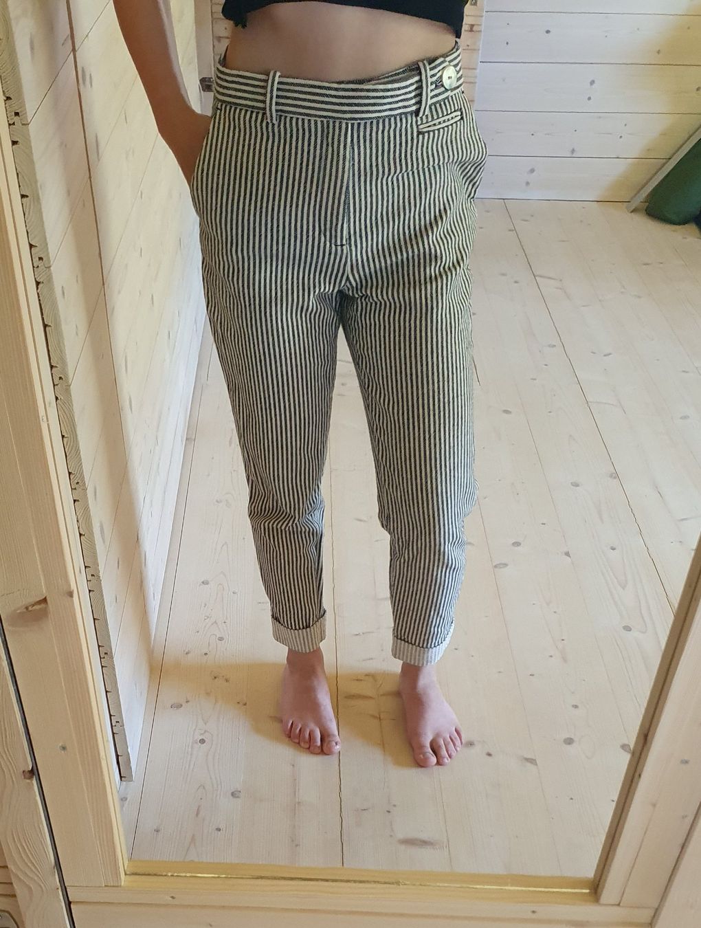 Zara Pantalons: Pantalon rayé Zara – D'occasion à Finhaut par sof_j2wn