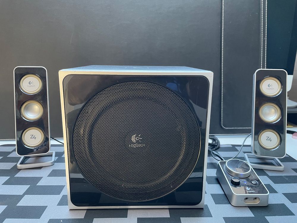 Logitech Z4 2.1 PC-Lautsprecher-System (Gebraucht) in Niederlenz für ...