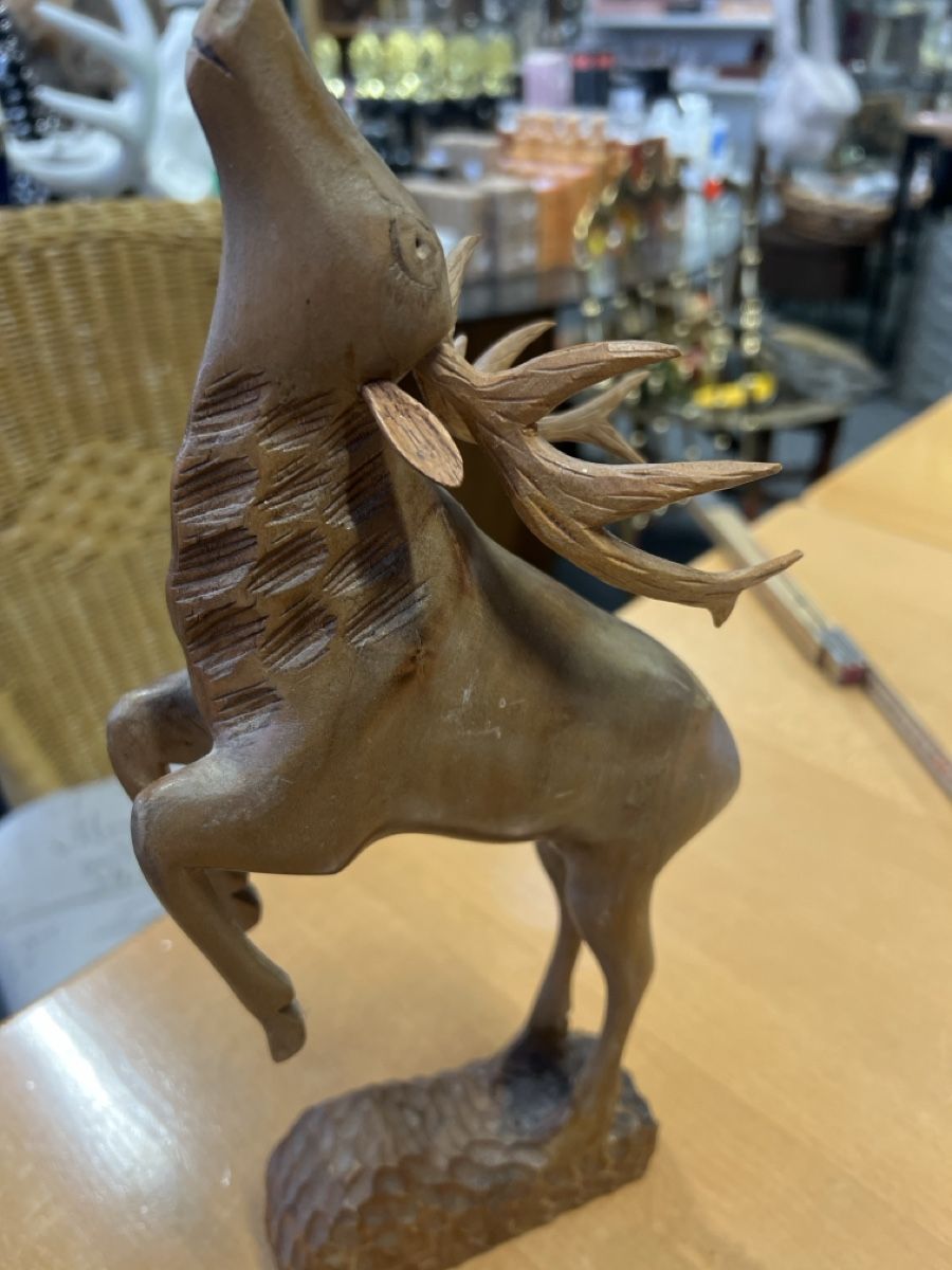 Statuette: Holz-Hirsch, geschnitzt, Herbst Dekoration – Usato da Rorschach venduto da TrendyDeals 2