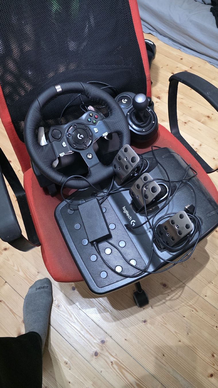 Logitech Controller: Logitech G920 Lenkrad + Schalt Gear – Neu (gemäss Beschreibung) aus Winterthur von galitube