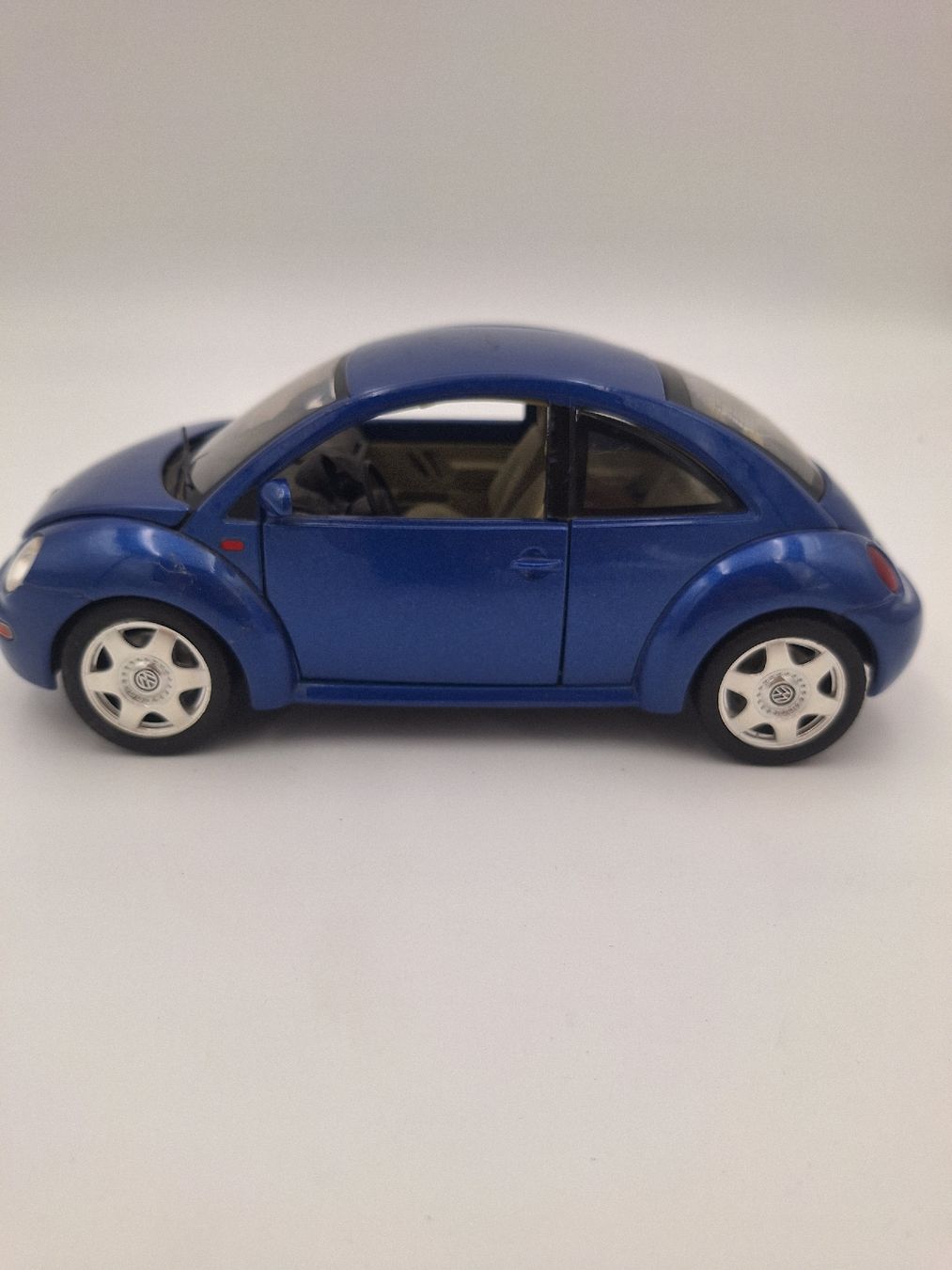 Volkswagen Modellini d'auto: VW  Beetle Modellauto blau guter Zustand – Usato da Horw venduto da lee_mml6 2