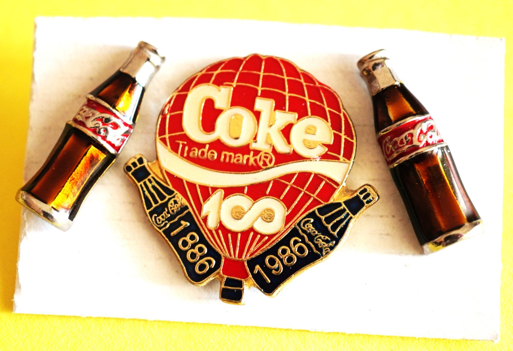 Coca-Cola Placchette & Badge: 3 Pin CocaCola – Usato da Worb venduto da worb01