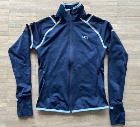 Neuwertige Jogging- / Trainingjacke Kari Traa Gr. S blau