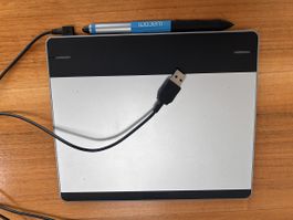     Wacom Intuos Pen & Touch Small (CTH-480)