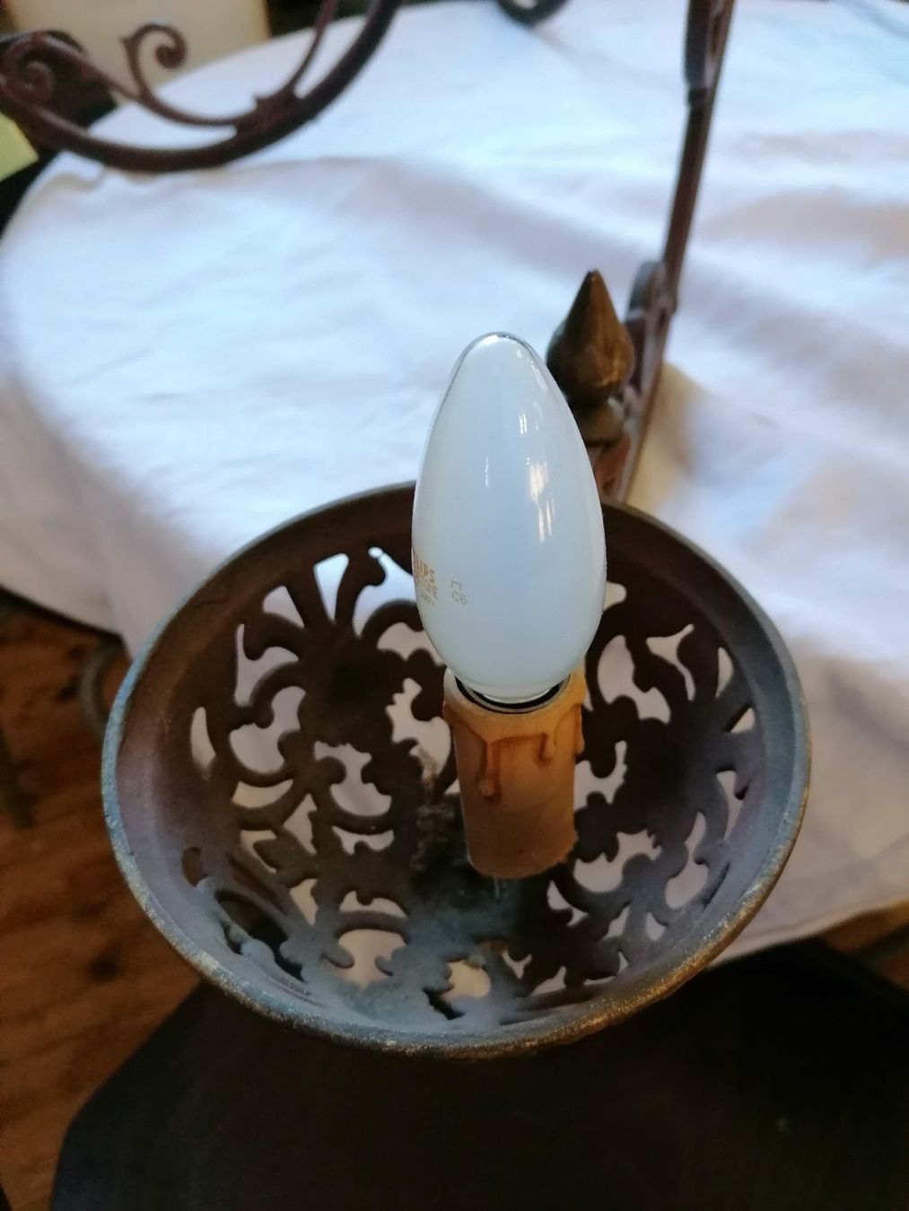 Lampade: Schwerer antiker Kronleuchter – Usato da Köniz venduto da Brockenreich 4
