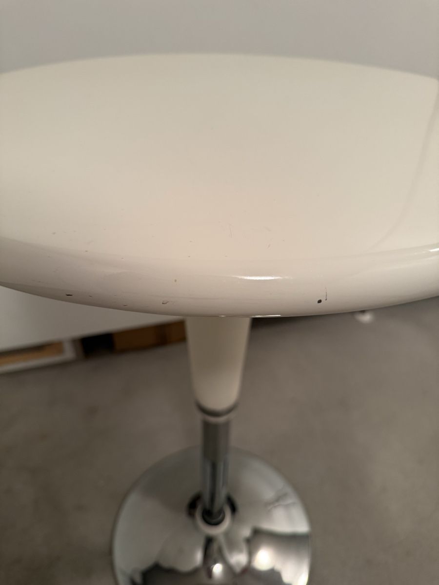 Tische: Cocktail tisch  – Gebraucht aus Zug von wil_h6ld 1