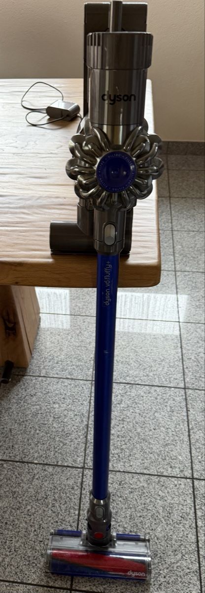 Dyson Aspirapolveri & Accessori: Dyson V6 Staubsauger – Usato da Beromünster venduto da Ctempo