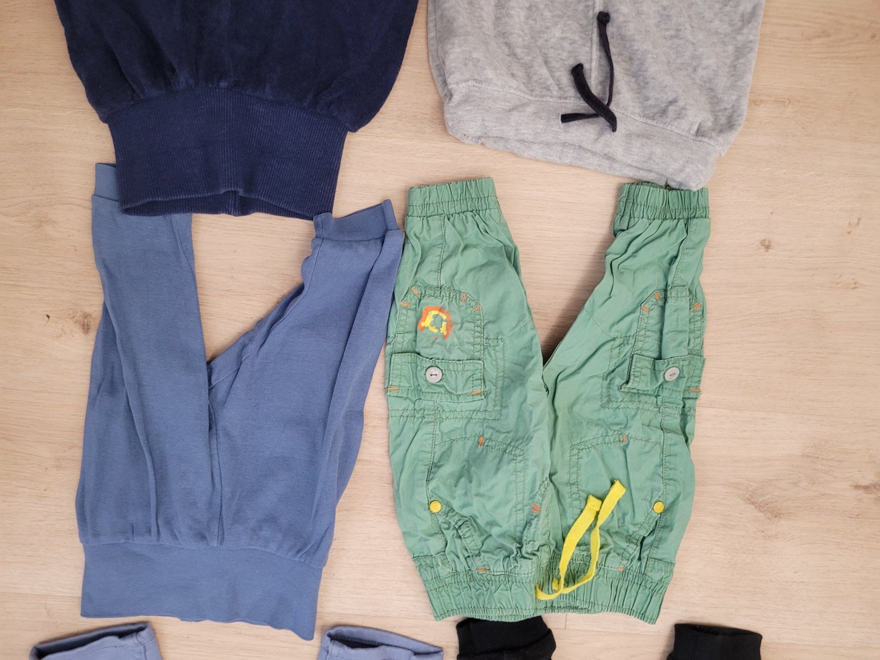 Pantaloni: Set Hosen Grösse 68 – Usato da Lupsingen venduto da sta_wgg5 2