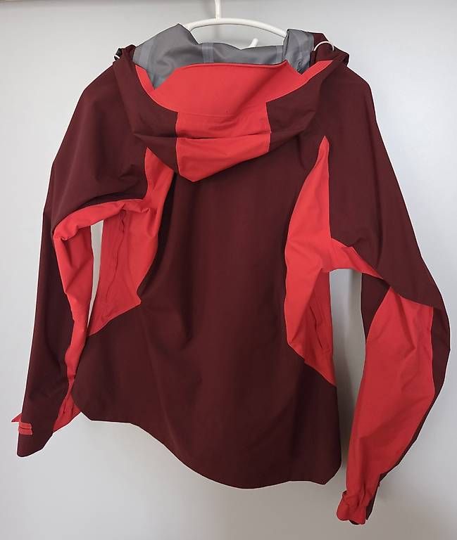 Decathlon Giacche: Wanderjacke Quechua gr. M – Nuovo (secondo la descrizione) da Oberbüren venduto da Lupo_7kxf 4