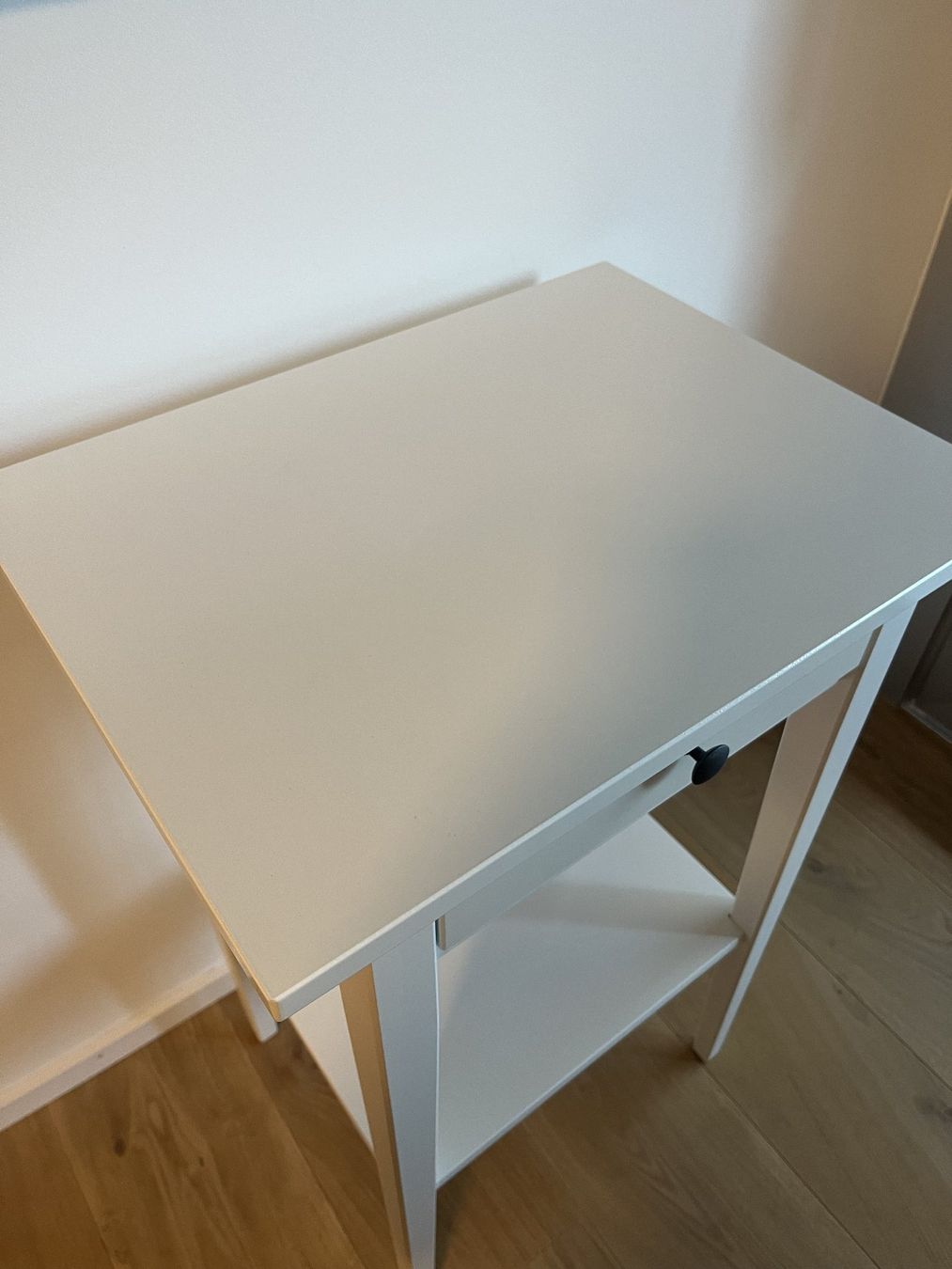 Ikea Comodini: Bedside table (IKEA HEMNES) – Usato da Baden venduto da xxxxx_rkoorts_xxxxx 2