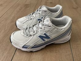 Turnschuhe von New Balance Gr. 33 NEU