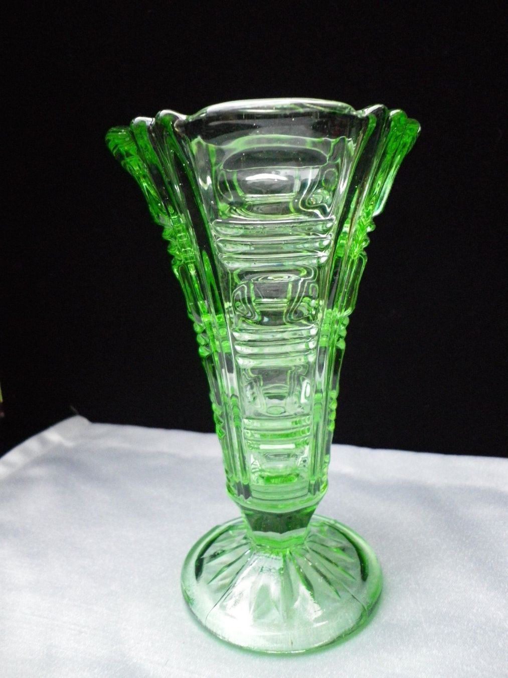 Vasi & Recipienti: Leuchtend grüne Glas Vase – Usato da Reinach BL venduto da Annodomini 1