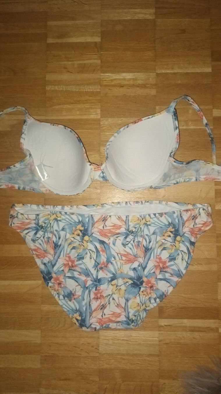 Costumi da bagno & Bikini: Sommerlicher Bikini mit Blumenmuster, Grösse M Top! – Nuovo (secondo la descrizione) da Binz venduto da eveningstar01 2