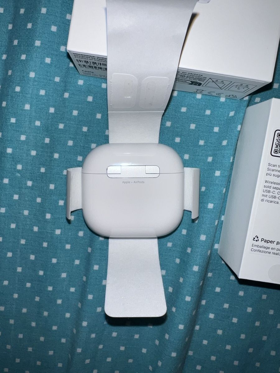 Apple Kopfhörer: AirPods 5 ANC – Neu und originalverpackt aus Lausanne von luciano_RIC1 2
