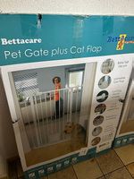 Absperrgitter mit integrierter Hunde oder Katzenklappe