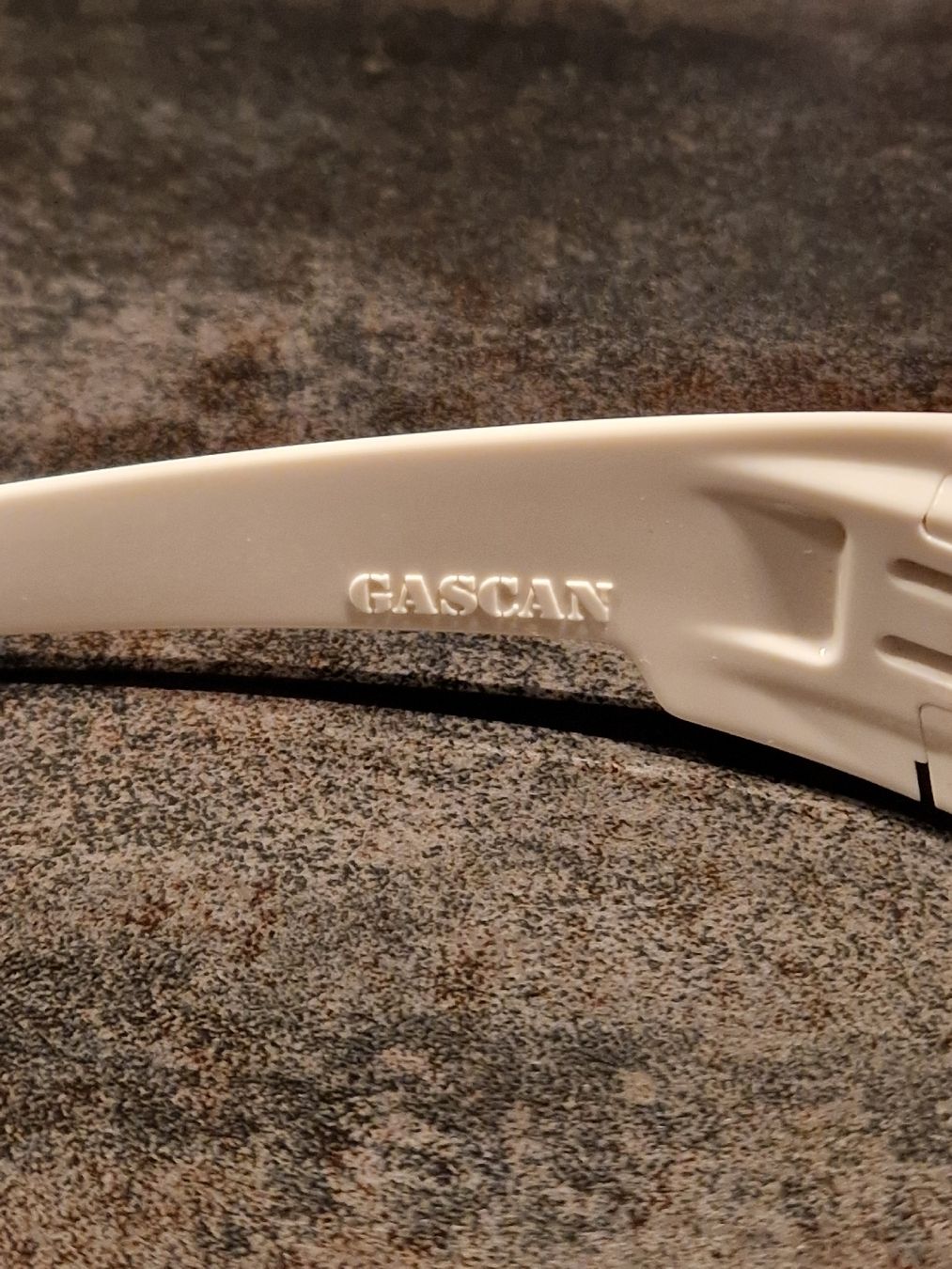 Occhiali & Lenti: Oakley Gascan weiss Sonnenbrille – Usato da Bargen BE venduto da flo_8cv6 6