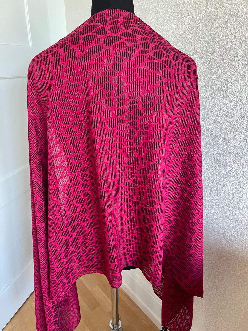 Colora Foulards, Tücher & Schals: Colora Schal, Dunkelpink, NEU – Neu und originalverpackt aus Worb von farben20zauber 2