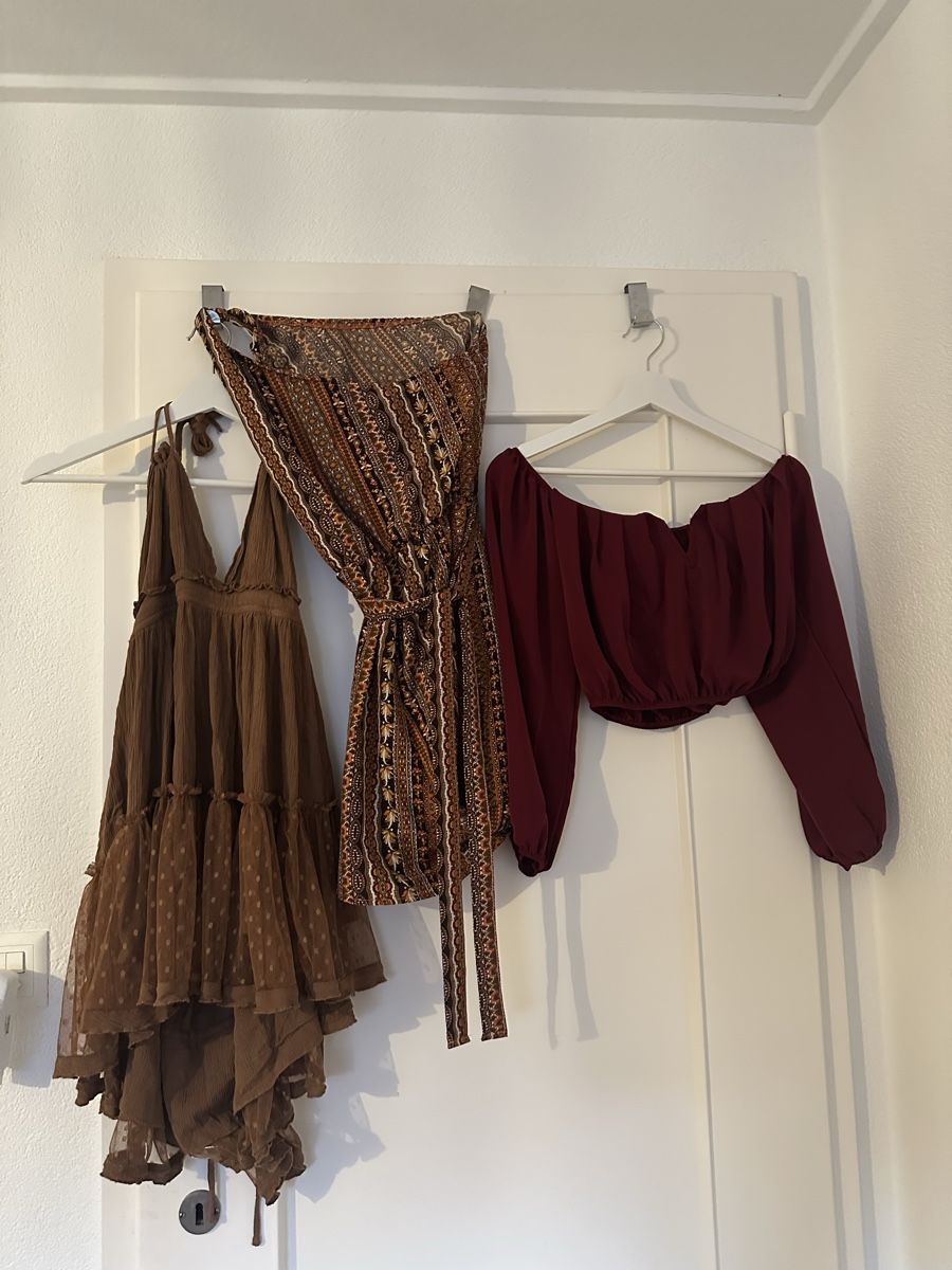 Lots de vêtements: Kleider und Top Damen boho bunt Grösse S – Neuf (Voir description) à Grenchen par kis_dh2n