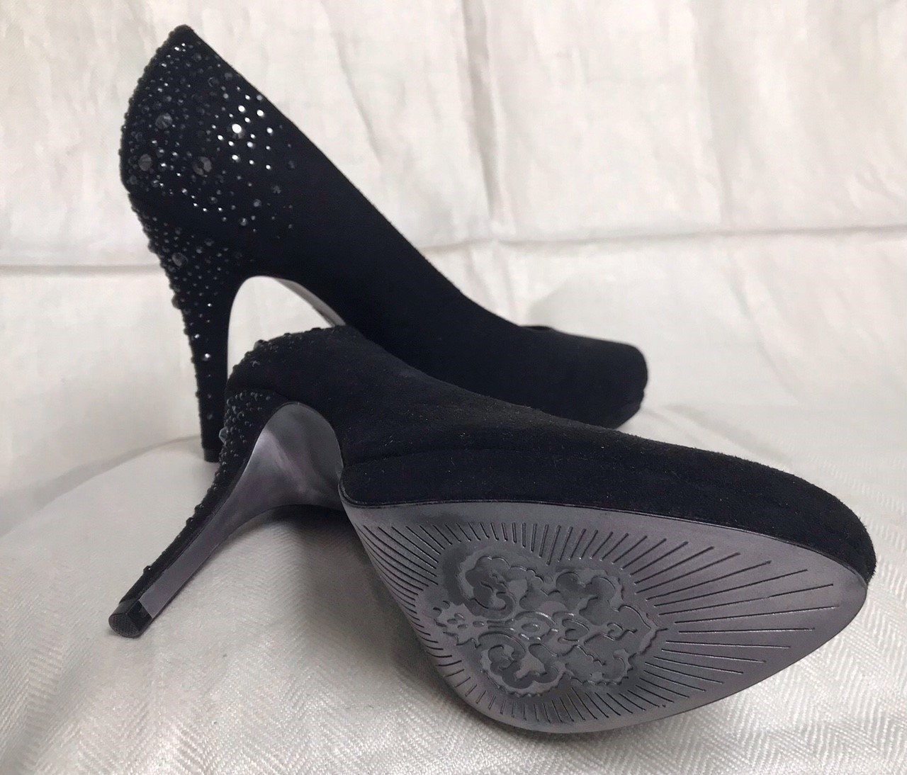 Graceland Scarpe da donna: Schwarze Pumps, Grösse 39, mit Strasssteinen – Usato da Leutwil venduto da ricare-2h 2