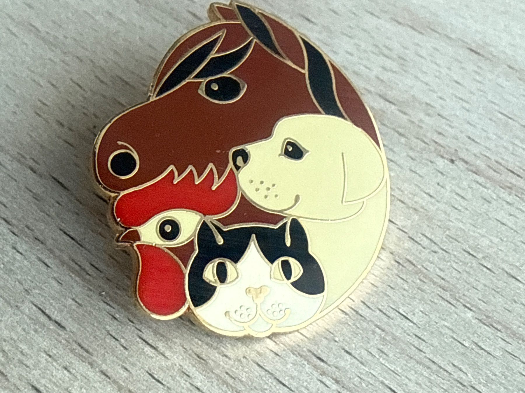 Placchette & Badge: Pin Tiere – Usato da Glattbrugg venduto da Schweigmatt