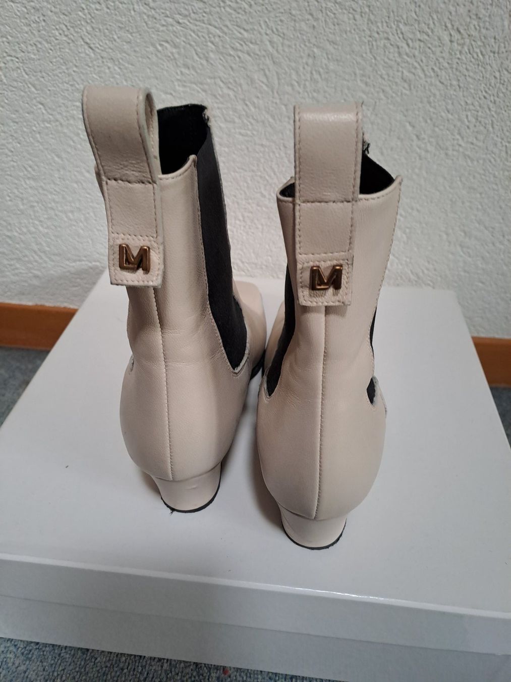 Damenschuhe: Hochwertige Stiefeletten, NP 329.--, Gr. 38 – Gebraucht aus Frauenfeld von Andadaa 2