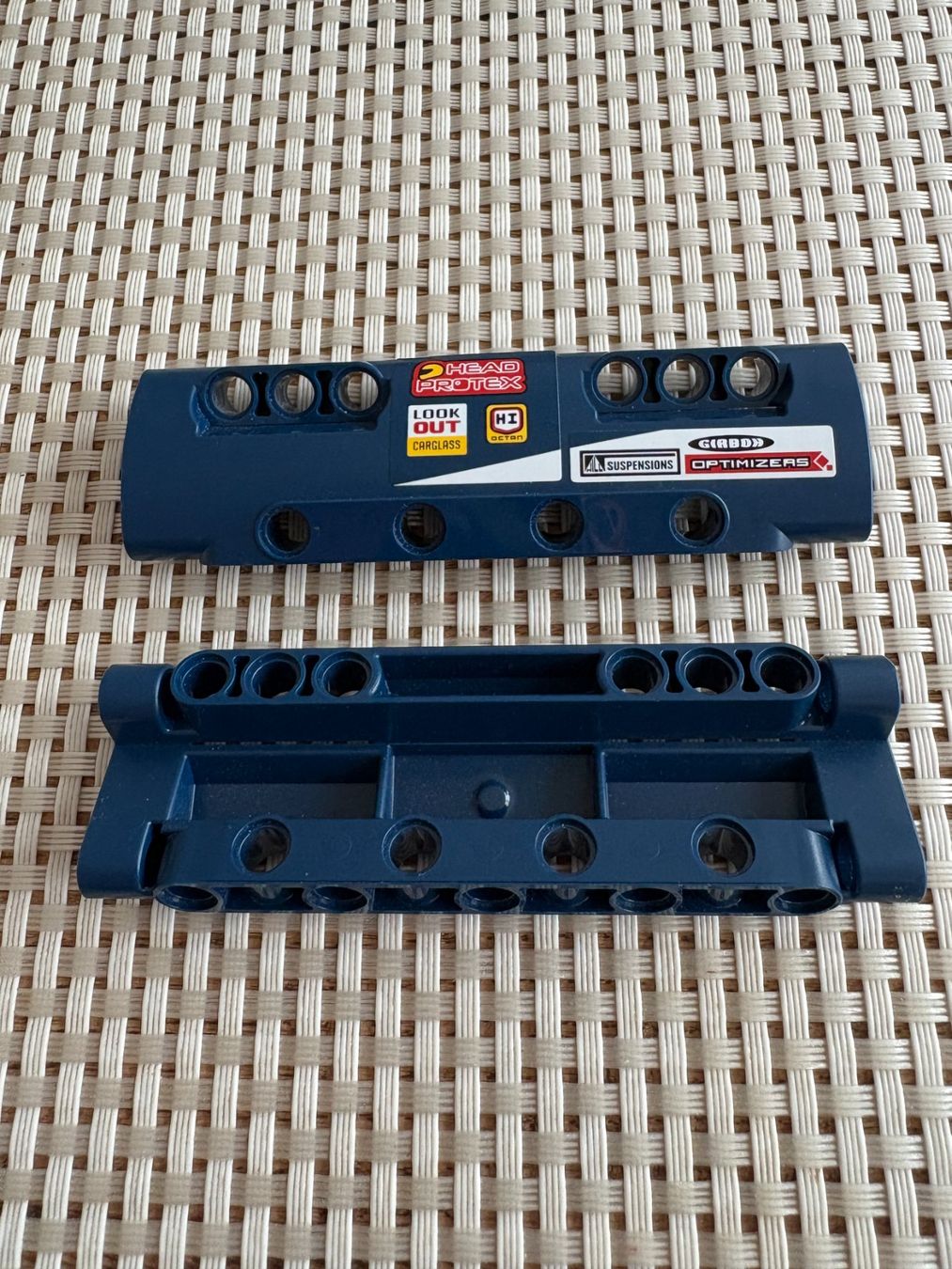 Lego Kit di costruzioni: Lego Technik blaue Panel Panele Verschalung Spoiler LotX – Usato da Buochs venduto da Techtelmechtel