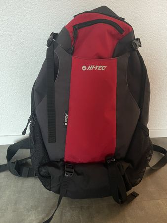 Praktischer HI-TEC Rucksack 35L - ideal für Wanderungen NEU