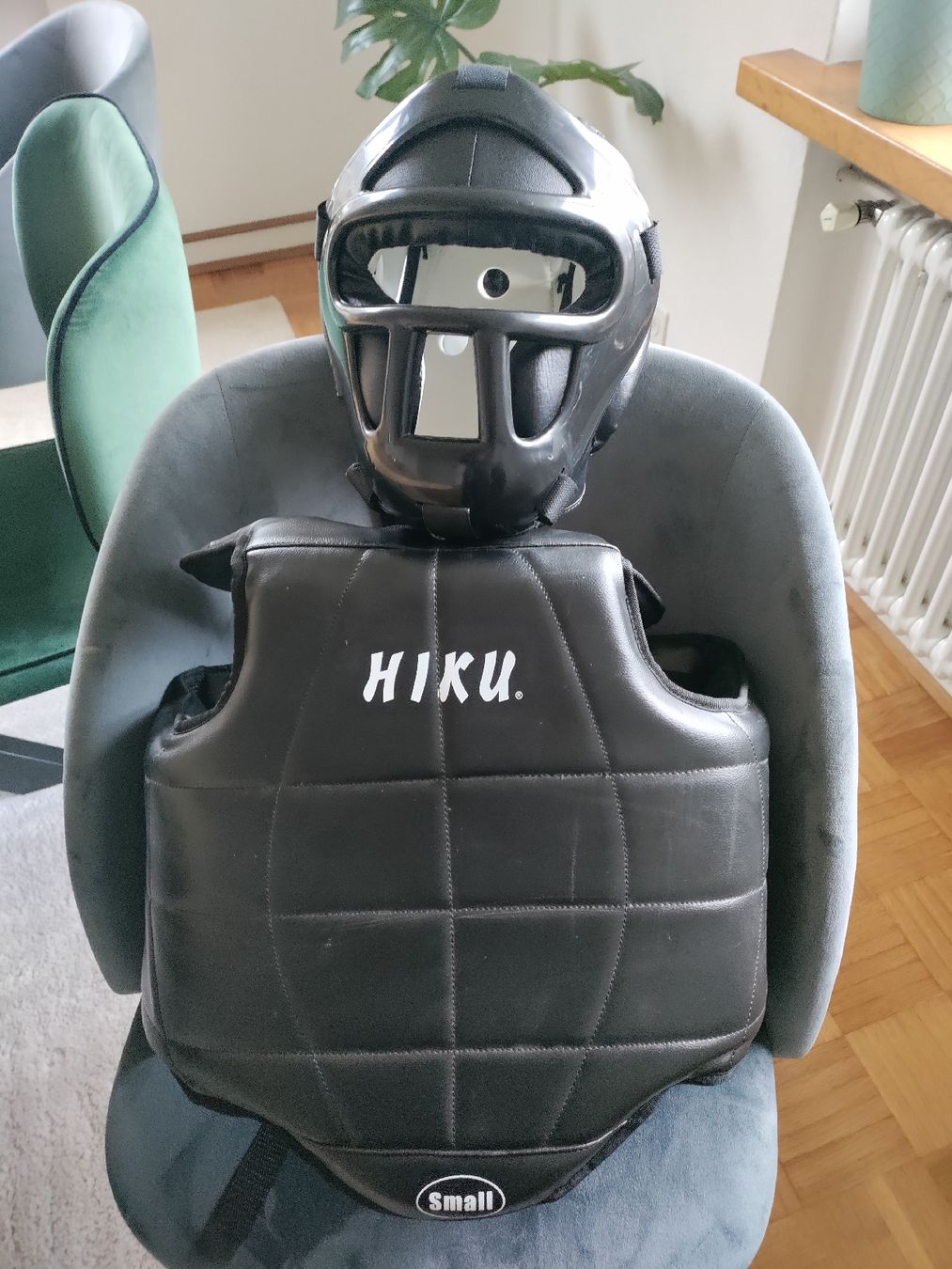 Schutz & Schoner: Krav Maga Schutzausrüstung – Gebraucht aus Zürich von Cat90