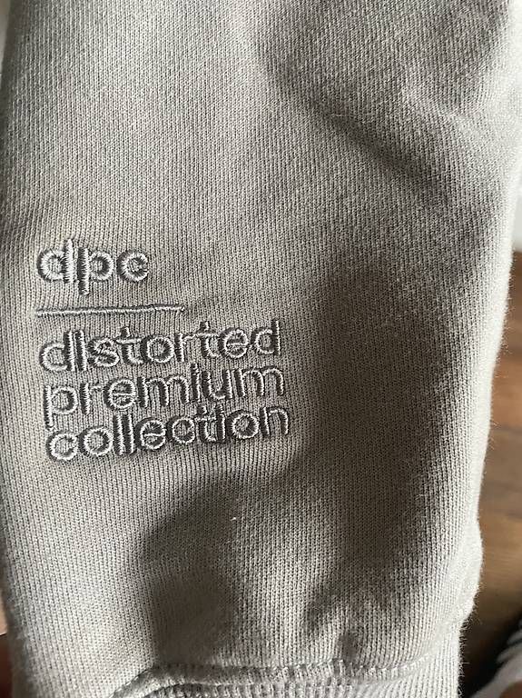 Maglioni & Felpe: Distorted People Pullover M grau – Usato da Zürich venduto da bei_7cvn 2
