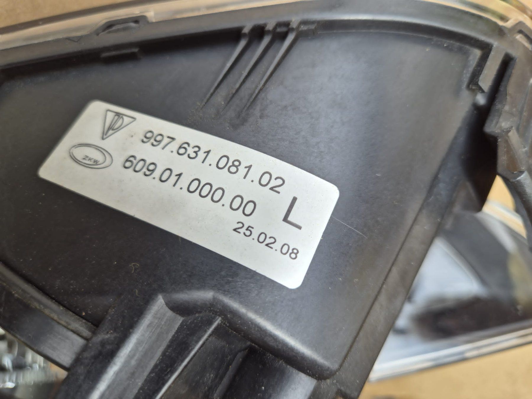 Porsche Tutti pezzi di ricambio auto: Porsche  911 - 997 – Usato da Fleurier venduto da rof_l7rx 4