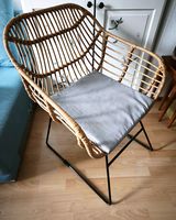 Rattan Stuhl mit Metallbeinen Sitzkissen
