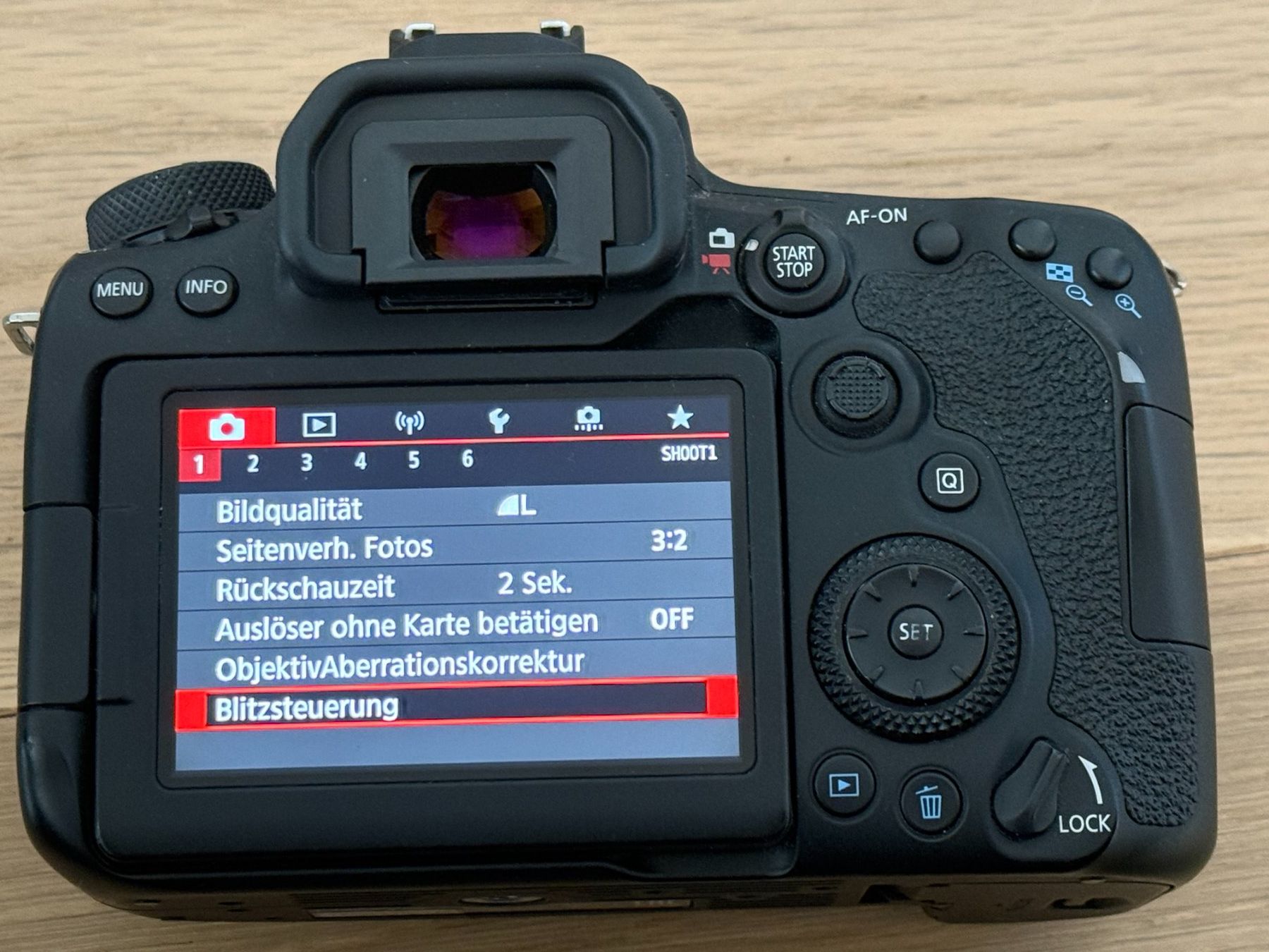 Canon Fotocamera: Canon EOS 90D + 3 Objektive Originalverpackungen – Usato da Malans GR venduto da Koa0 1