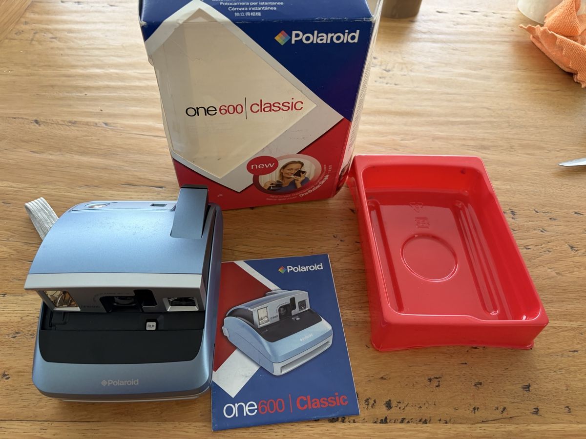 Polaroid Fotocamera: Polaroïd One 600 classic  – Usato da Echallens venduto da JAR69 2
