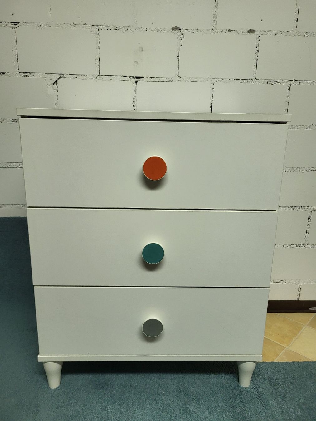 Ikea Cassettiere: Ikea GODISHUS - Kommode mit Schubladen & Ikea KABBARP Beinen – Usato da Volketswil venduto da Gachmuret 1