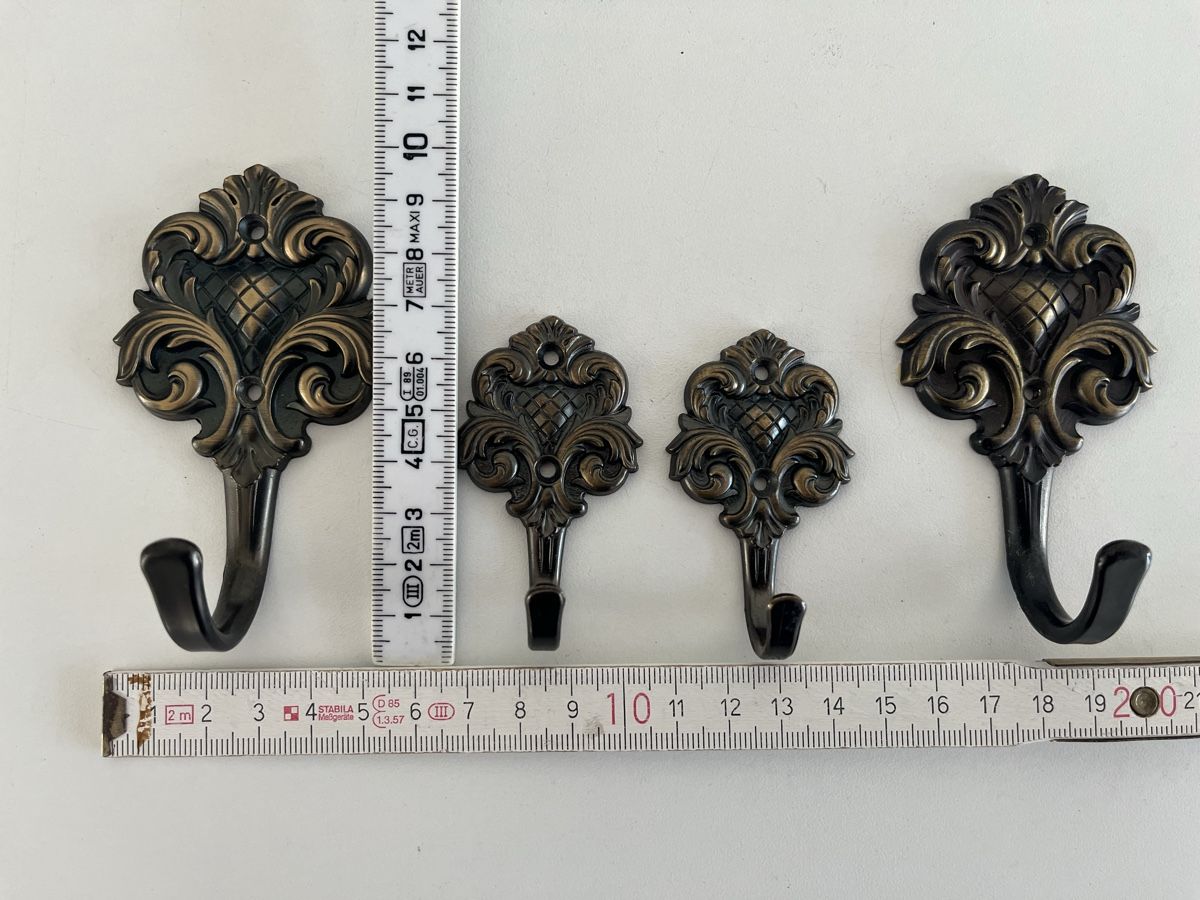 Quincaillerie: 4 Stk. Haken – D'occasion à Wetzikon ZH par seli03 4