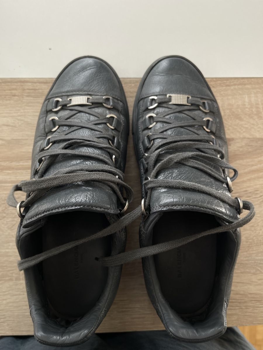 Balenciaga Chaussures hommes: Balenciaga Arena Grey Leder Grösse 40 – D'occasion à Rümlang par ohsnapiiitzme2