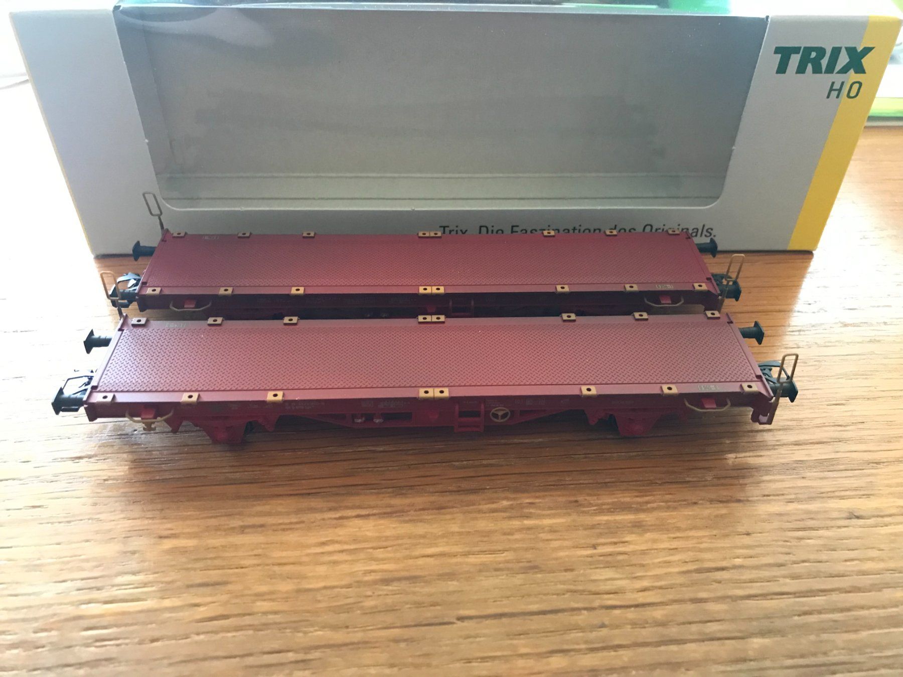 Trix Modelleisenbahnen: 2x Trix DB & BTSK Containertragwagen – Gebraucht aus Luzern von mey_s13 1