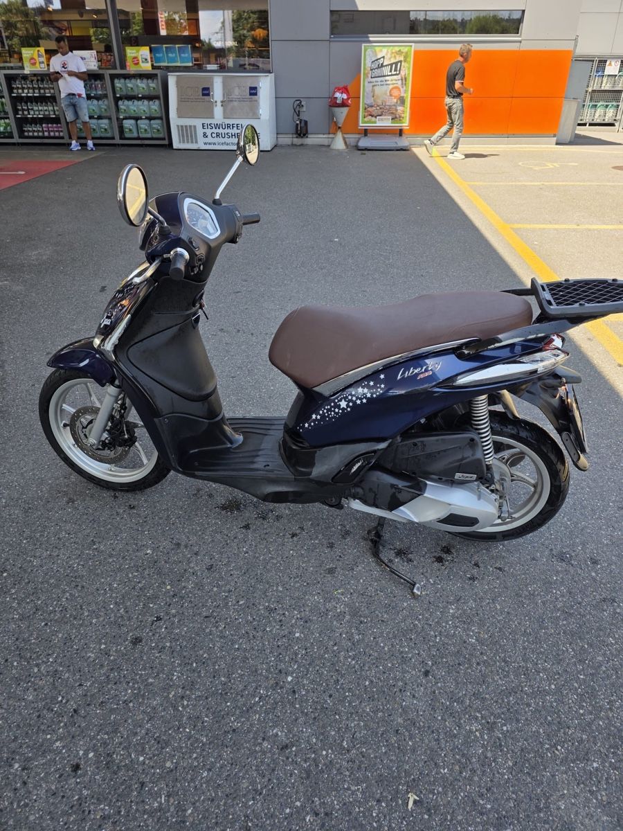 Piaggio Scooter: PIAGGIO LIBERTY 125 ABS – Usato da Winterthur venduto da Fabio_46 4