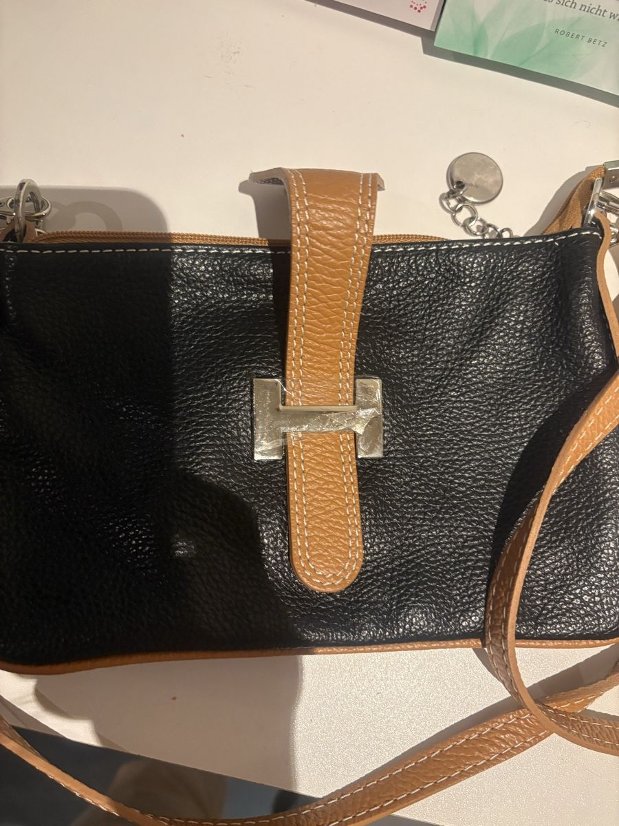 Taschen: Echtleder Tasche , NEU , Luxuriös 🌺 – Neu (gemäss Beschreibung) aus Obbürgen von bugi6868
